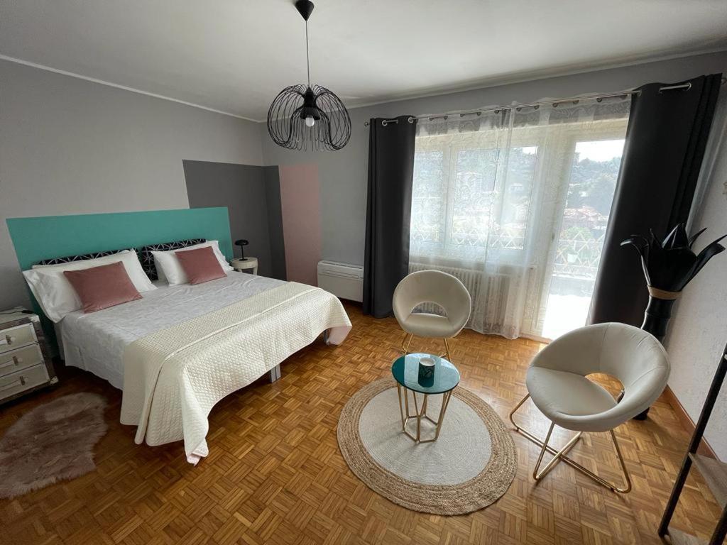 Charming Penthouse Near Como Lake Кьяссо Экстерьер фото
